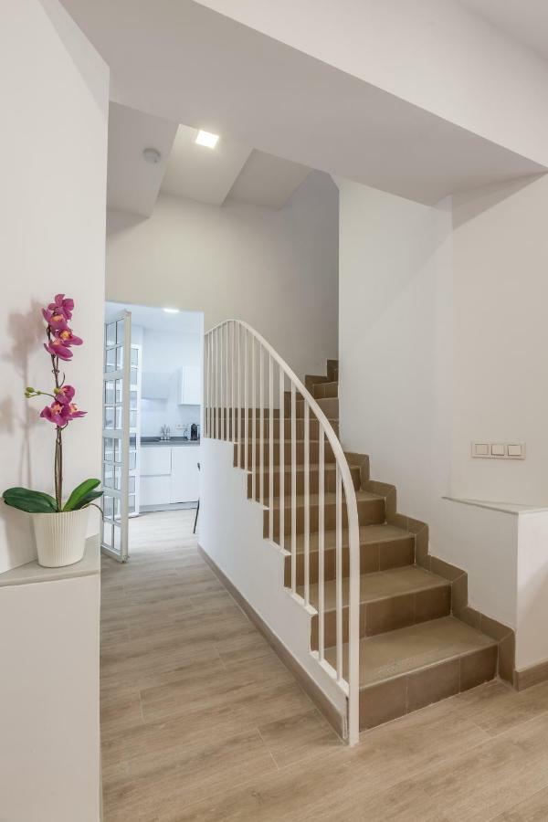 Centro, 3bd Y 2ba, 1min Catedral, Duplex De Lujo Apartment Seville